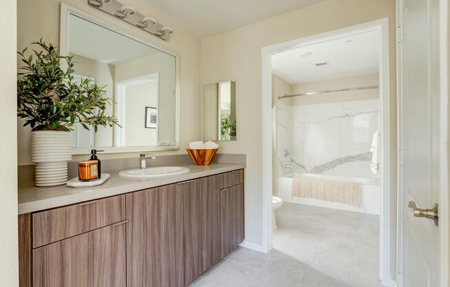 2 Bdrm-28.jpg