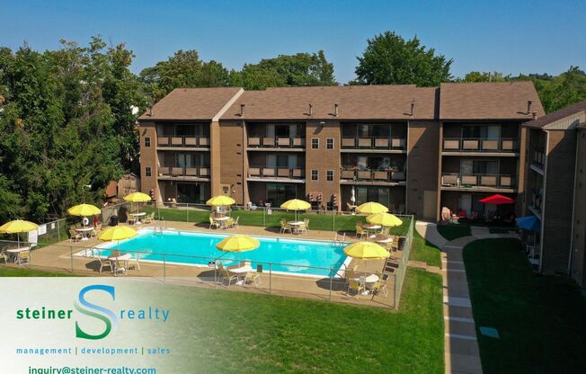 Pennwood Square 516-520 Rebecca Ave.