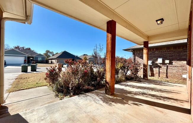 4 Bed 2 Bath Home In Edmond