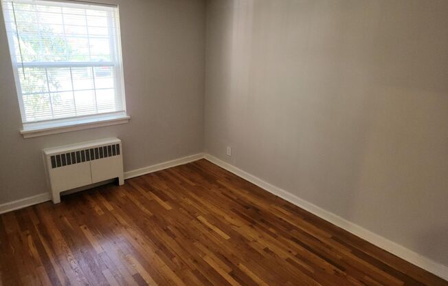 2 beds, 1 bath, 897 sqft, $2,225, Unit A-21