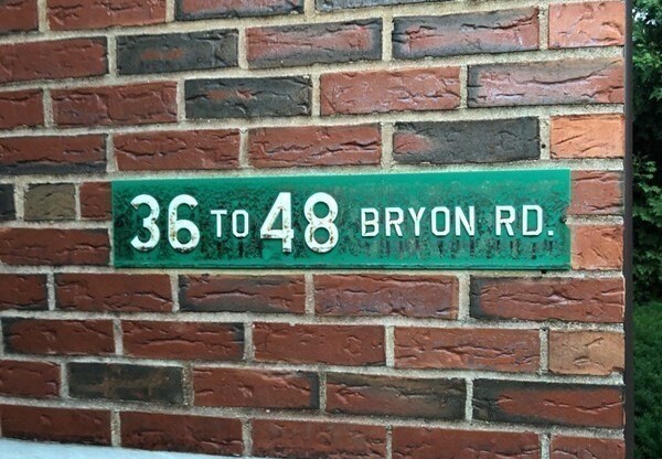 42 BRYON RD
