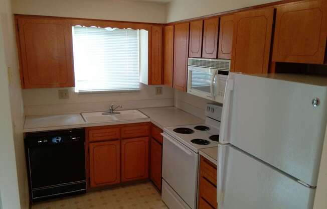 2 beds, 1.5 baths, 824 sqft, $1,295