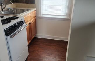 1 bed, 1 bath, $1,100, Unit Unit 2