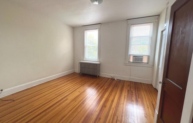 1 bed, 1 bath, $1,350