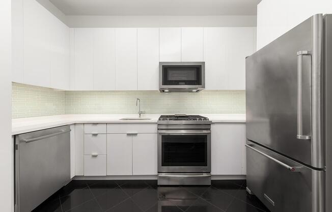 226 E 67 ST