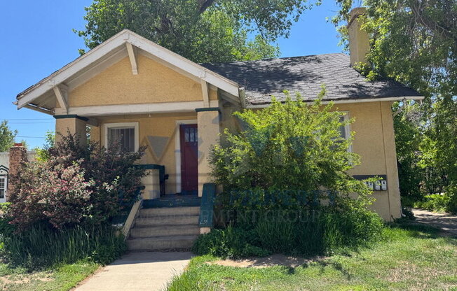 1526 GRAND AVE