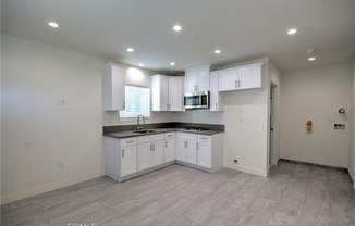 14604 1/2 COHASSET ST