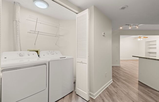 1 bed, 1 bath, $1,695, Unit 199 14th St NE Unit 201