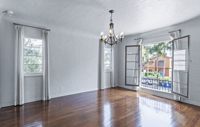 6413 W 6 ST
