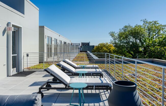 1 bed, 1 bath, $2,800, Unit 214