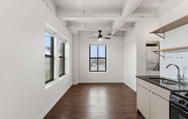 Studio, 1 bath, 212 sqft, $1,495, Unit 802