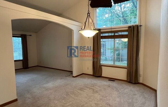 2511 GLENDALE CT