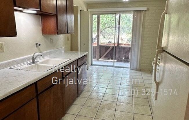 2 beds, 1 bath, 1,000 sqft, $1,150