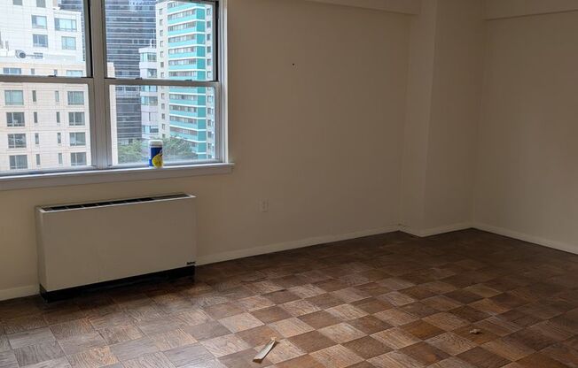 3 beds, 2 baths, 1,413 sqft, $3,500, Unit 9H