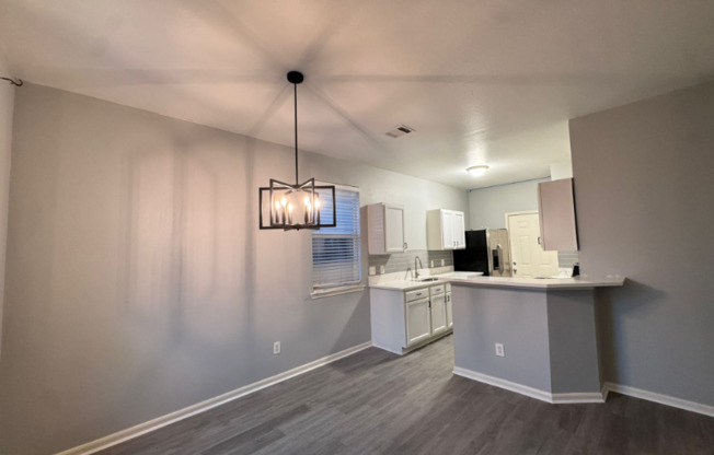 6427 WALDRON CIR