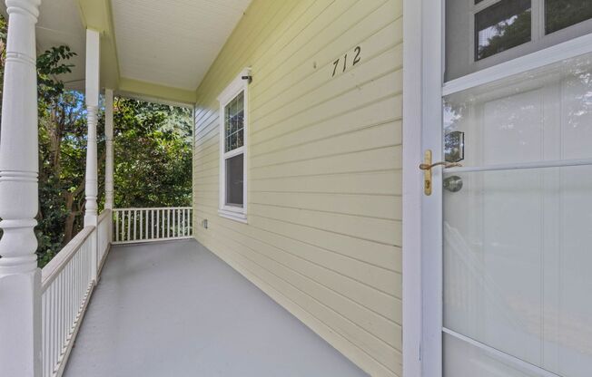 Bright 3 Bed | 2 Bath Home in Renton – 1,000 Sq Ft
