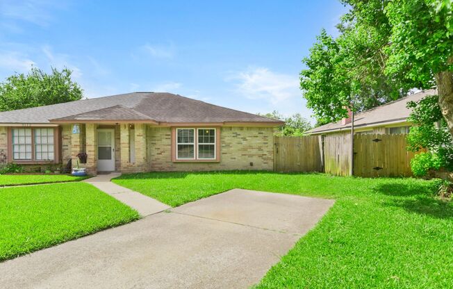 Stunning 4‑Bedroom Home in Oak Rock Neighborhood