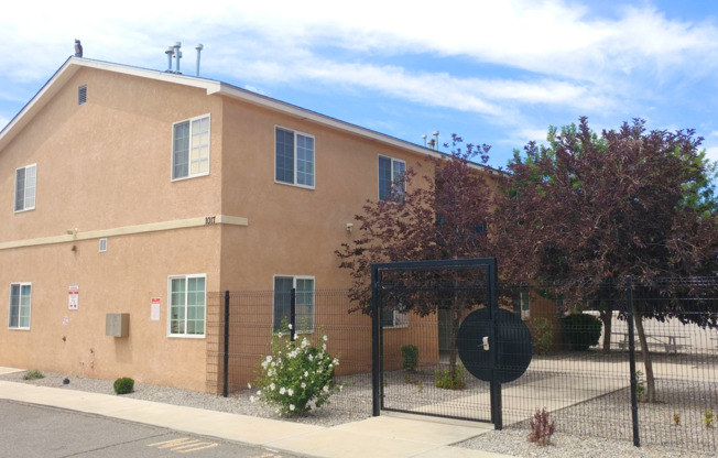 Alvarado Apartments Building 2