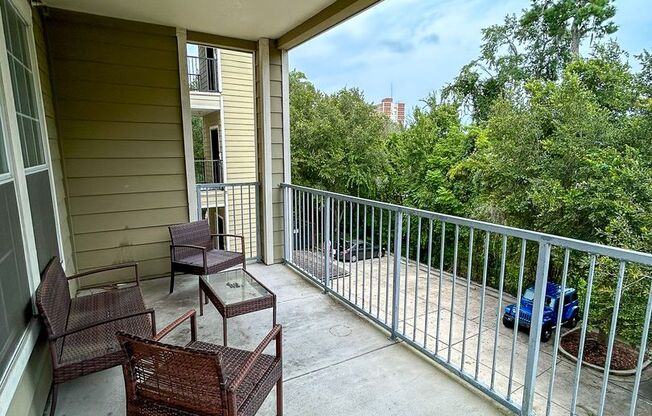 3 beds, 3 baths, $2,250, Unit Unit 303