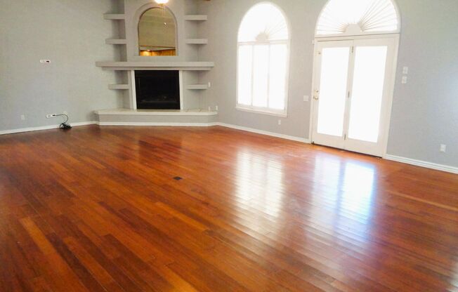 Immaculate Two Story Eastside Home With Refrigerated Air & Swimming Pool Situated On Cul De Sac Lot In Quiet Neighborhood