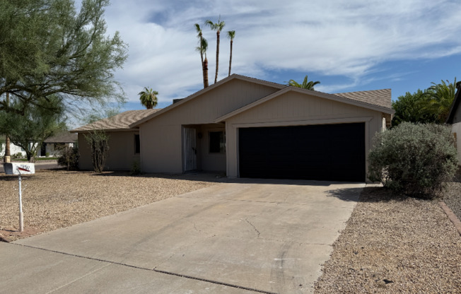 3747 E WINCHCOMB DR