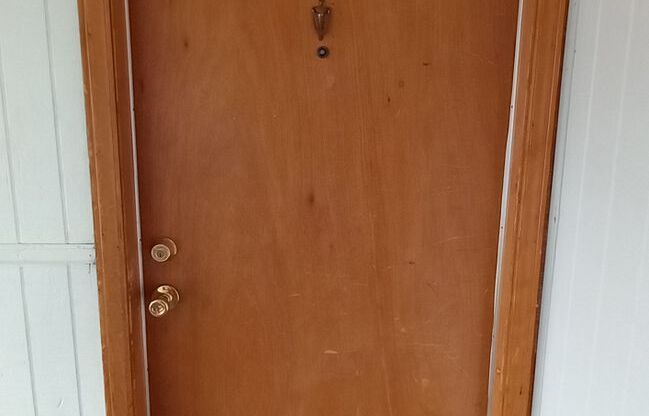 2 beds, 1 bath, 903 sqft, $1,170, Unit K-1