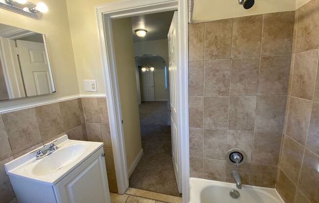 1 bed, 1 bath, $995, Unit 2753B