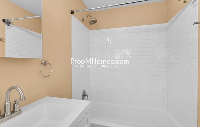 2 beds, 1 bath, $1,899