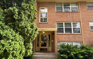 1330 Saint Clair Ave