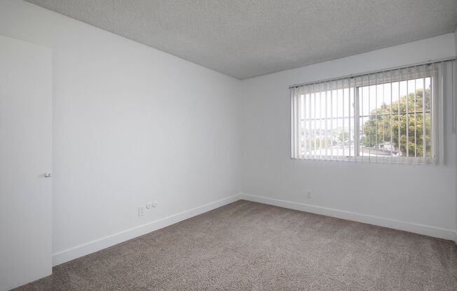 2 beds, 2 baths, 1,057 sqft, $3,195, Unit 220