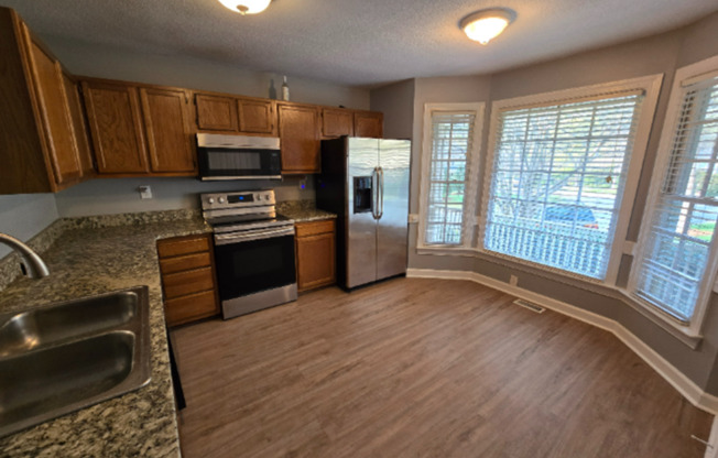 135 SANAIR CT