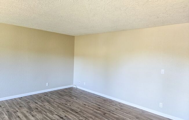 Single Story Home In South Salem ~ 5245 Lone Oak Rd