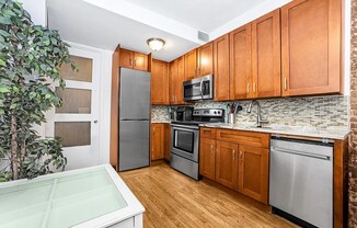 129 W 56 ST