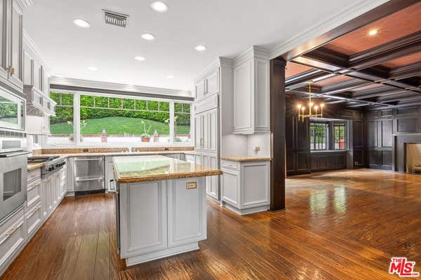 16754 ASHLEY OAKS