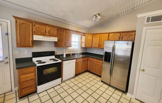 3 beds, 2 baths, $1,550