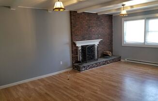 11 Tunis Ave