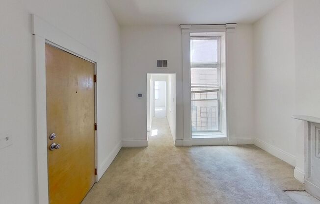 1 bed, 1 bath, 700 sqft, $1,399, Unit 717-301