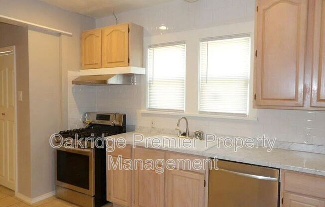 2701 STUART DR