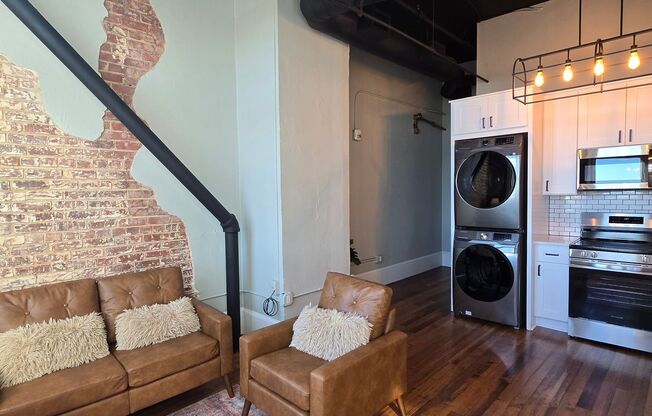 2 beds, 1 bath, 600 sqft, $1,295, Unit Available Now 208