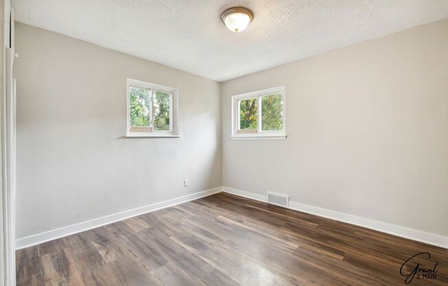 2 beds, 1 bath, $1,200, Unit 15472