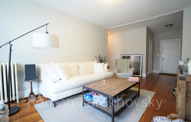 43 CHESTNUT HL AVE