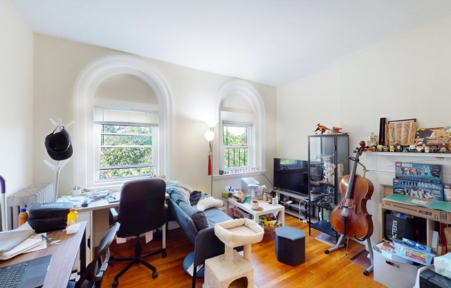 1071 BEACON ST