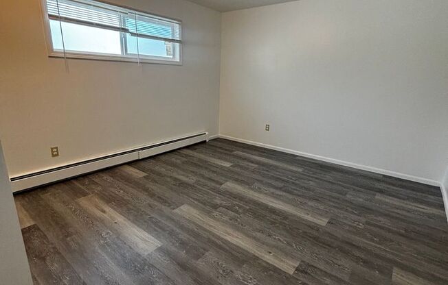 2 beds, 1 bath, 850 sqft, $1,395, Unit 21