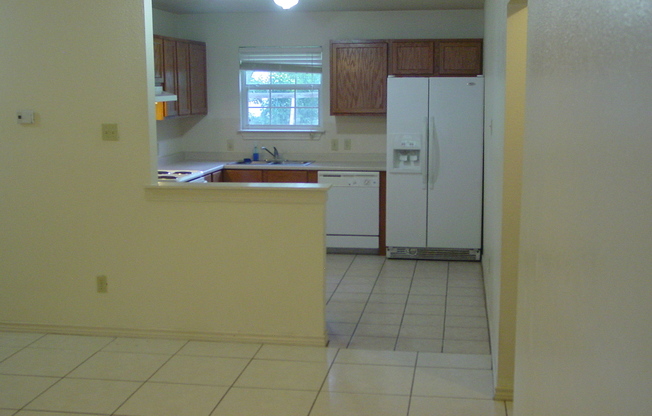 3 beds, 2 baths, $2,000