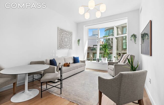 515 W 18 ST