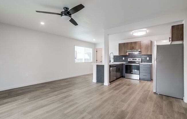 2 beds, 2 baths, 775 sqft, $2,995, Unit 4840-6