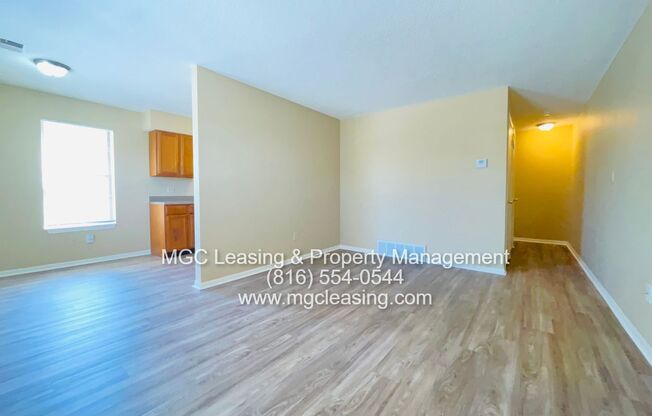 2 beds, 1 bath, $950, Unit 1560-A E 125th St