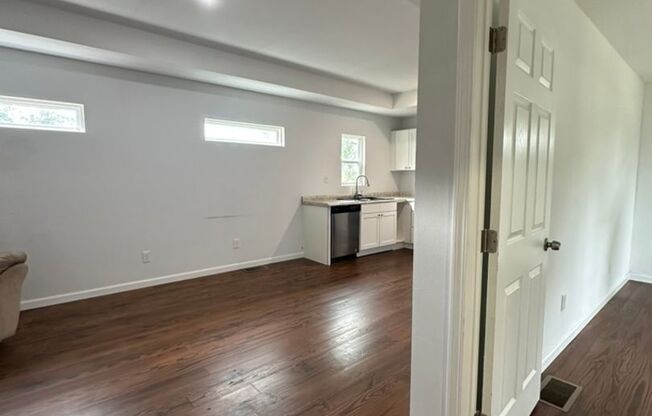 1 bed, 1 bath, $1,500, Unit 758 Parklawn