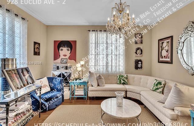928 EUCLID AVE