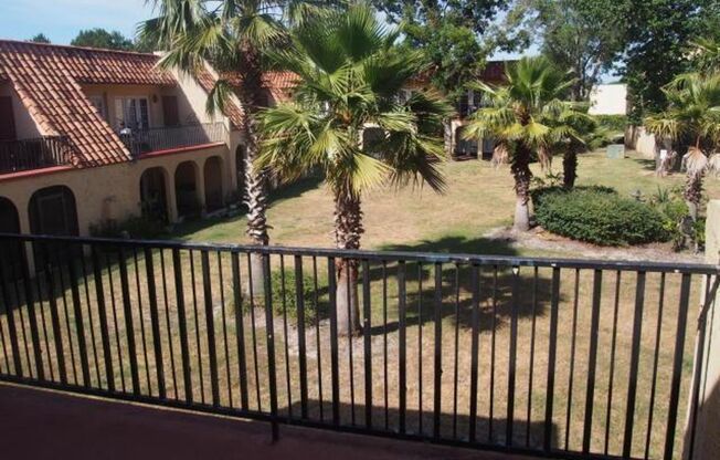 Inviting 2-bedroom, 2-bath condo